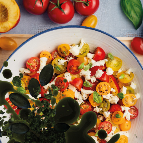 Salat mit Feta & Kürbiskernöl - Fritzmühle